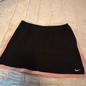 Nike Women's Black and Pink tennis Skirt with Pink